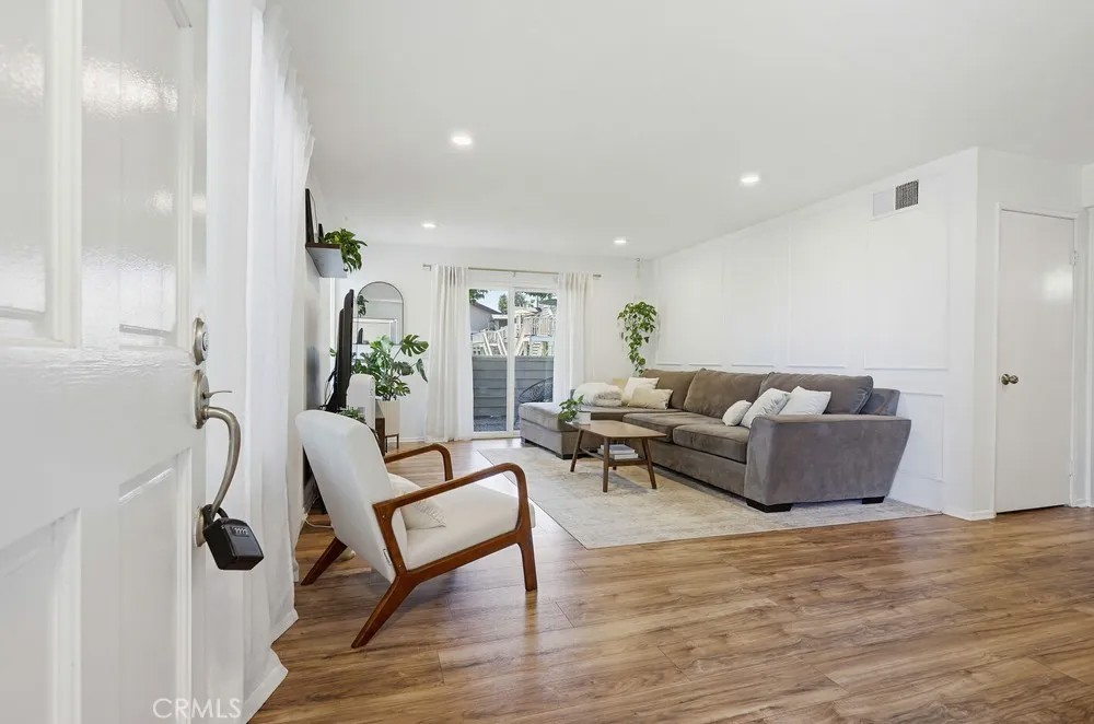 12561 Edgemont