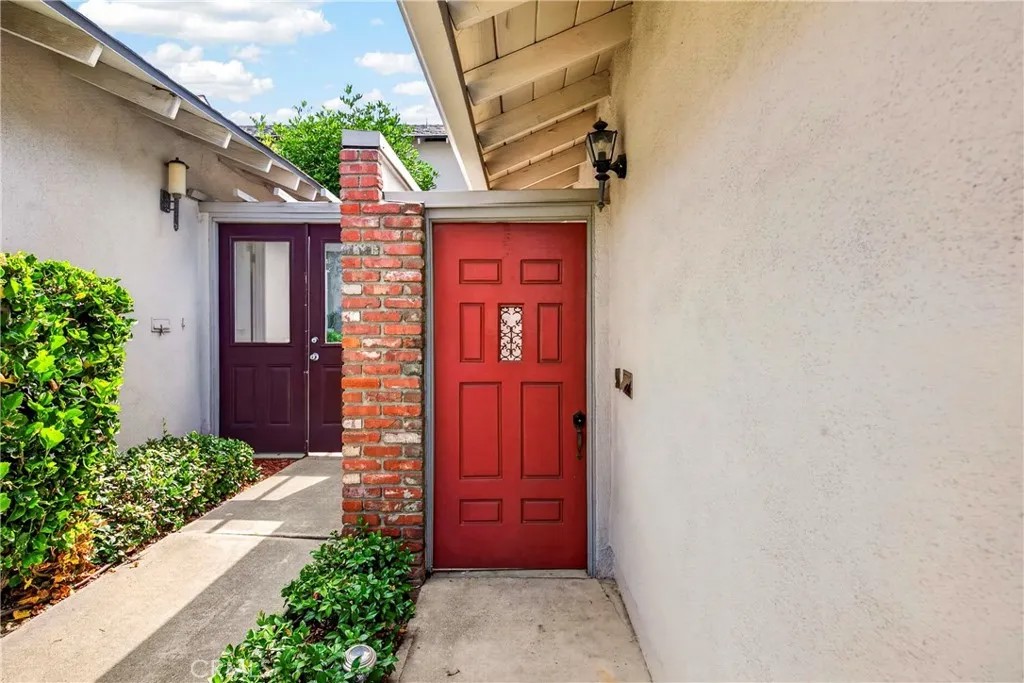 6638 Bridle Circle