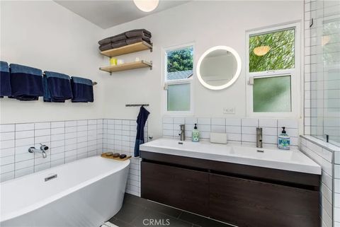 Tiny photo for 5530 Carpenter, Valley Village, CA 91607 (MLS # SR25251981)