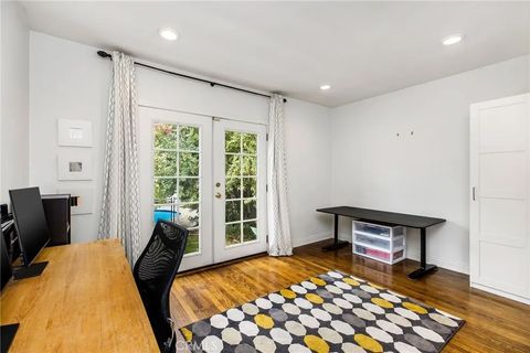 Tiny photo for 5530 Carpenter, Valley Village, CA 91607 (MLS # SR25251981)