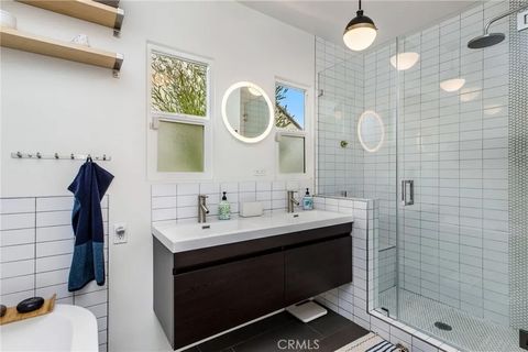 Tiny photo for 5530 Carpenter, Valley Village, CA 91607 (MLS # SR25251981)