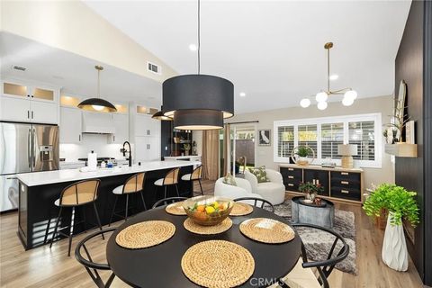 Photo of 32179 Cala Torrente, Temecula, CA 92592 (MLS # SW26022563)