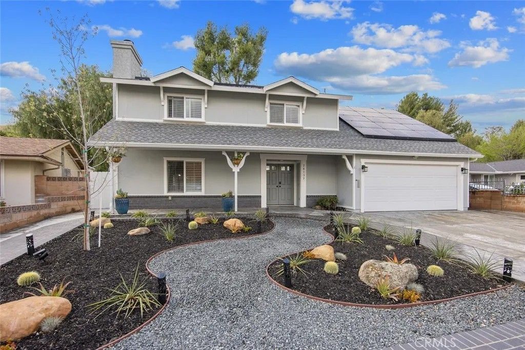 Photo of 28137 Oaklar Dr, Saugus, CA 91350 (MLS # SR26073132)