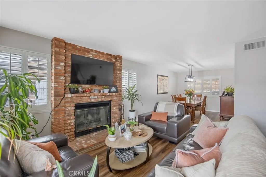 28137 Oaklar Drive