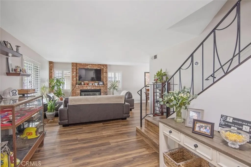 28137 Oaklar Drive