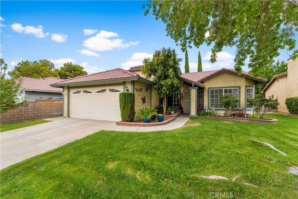 Photo of 3359 W J2 Avenue, Lancaster, CA 93536 (MLS # SR26016179)