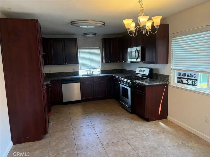 6065 Avenue Juan Diaz