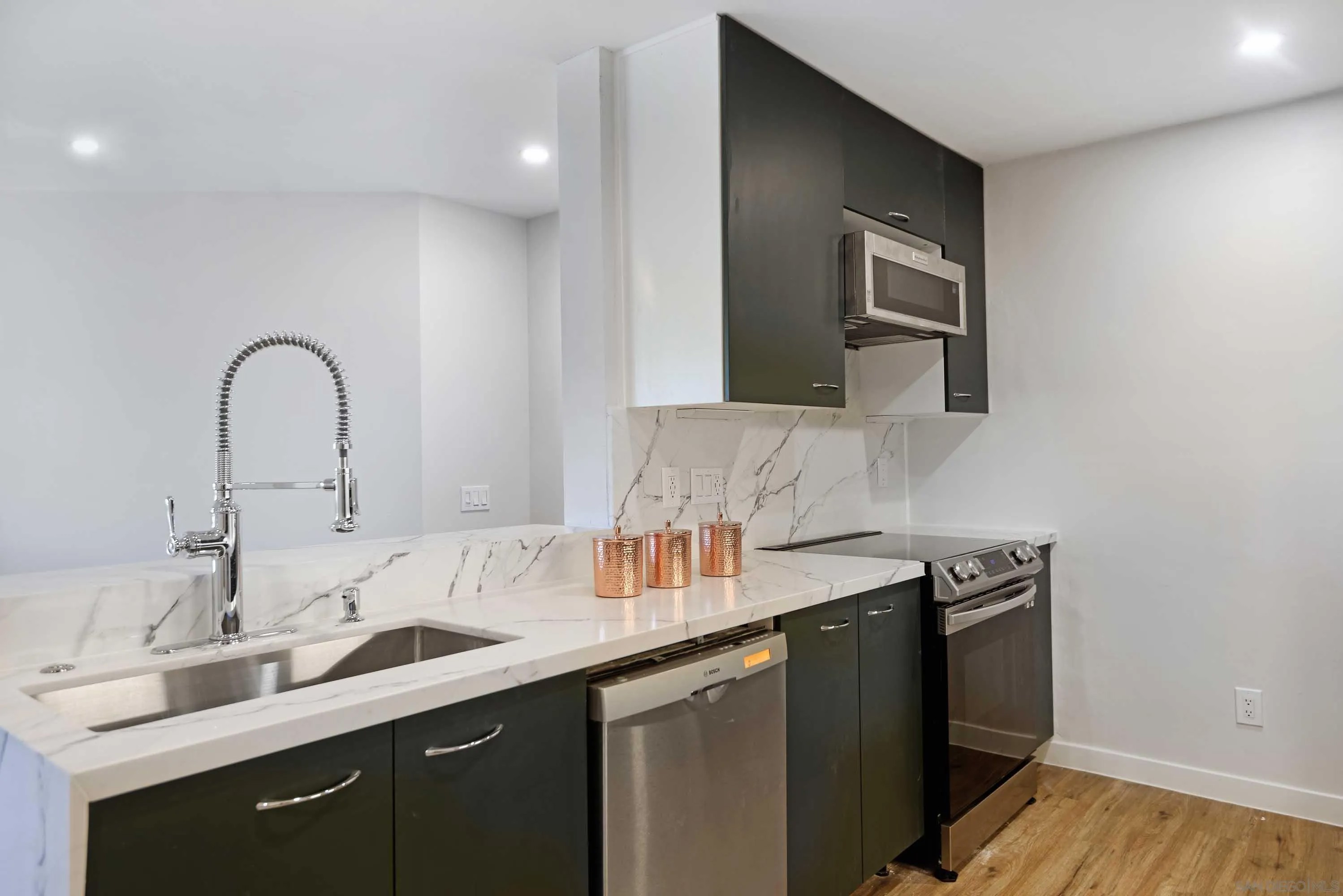 7247 Camino Degrazia 44