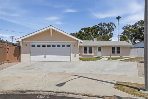 Photo of 417 Emerald PL, Seal Beach, CA 90740 (MLS # OC26176609) Photo of 417 Emerald PL, Seal Beach, CA 90740 (MLS # OC26176609)