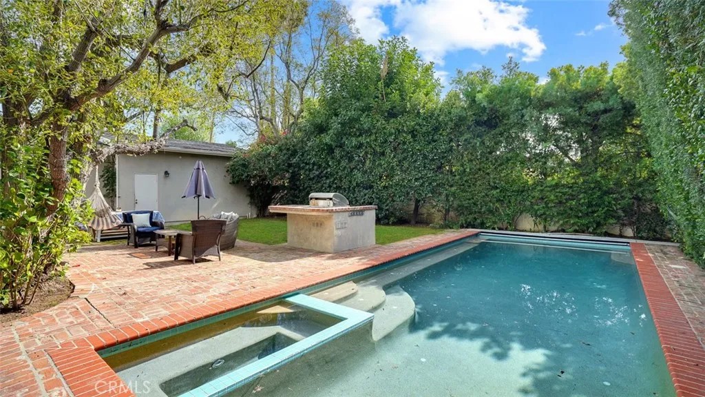 13360 Magnolia