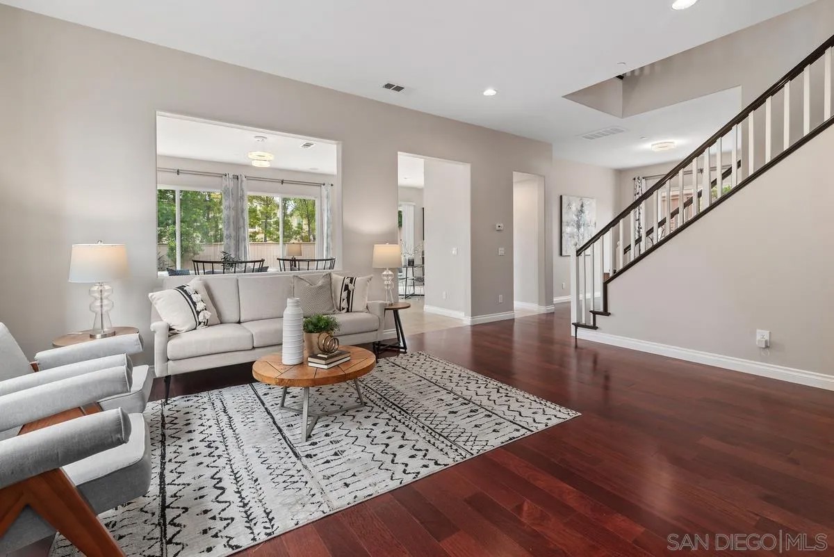 10518 Monterey Ridge Dr
