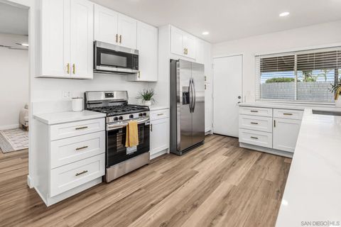 Photo of 4137 Alana Cir, Oceanside, CA 92056 (MLS # 250040784)