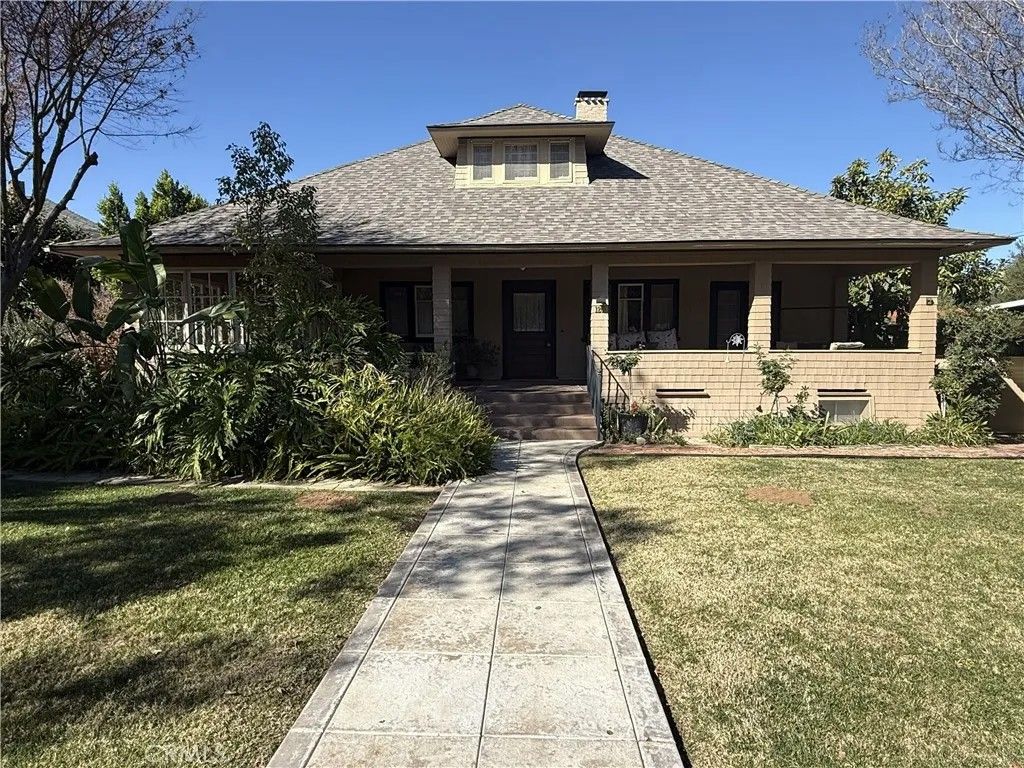 Photo of 1200 Cedar Avenue, Redlands, CA 92373 (MLS # IG26026627)
