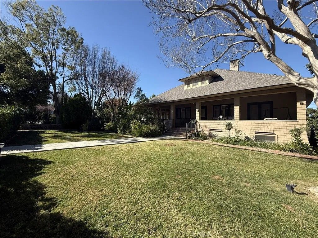 Photo of 1200 Cedar Avenue, Redlands, CA 92373 (MLS # IG26026627)