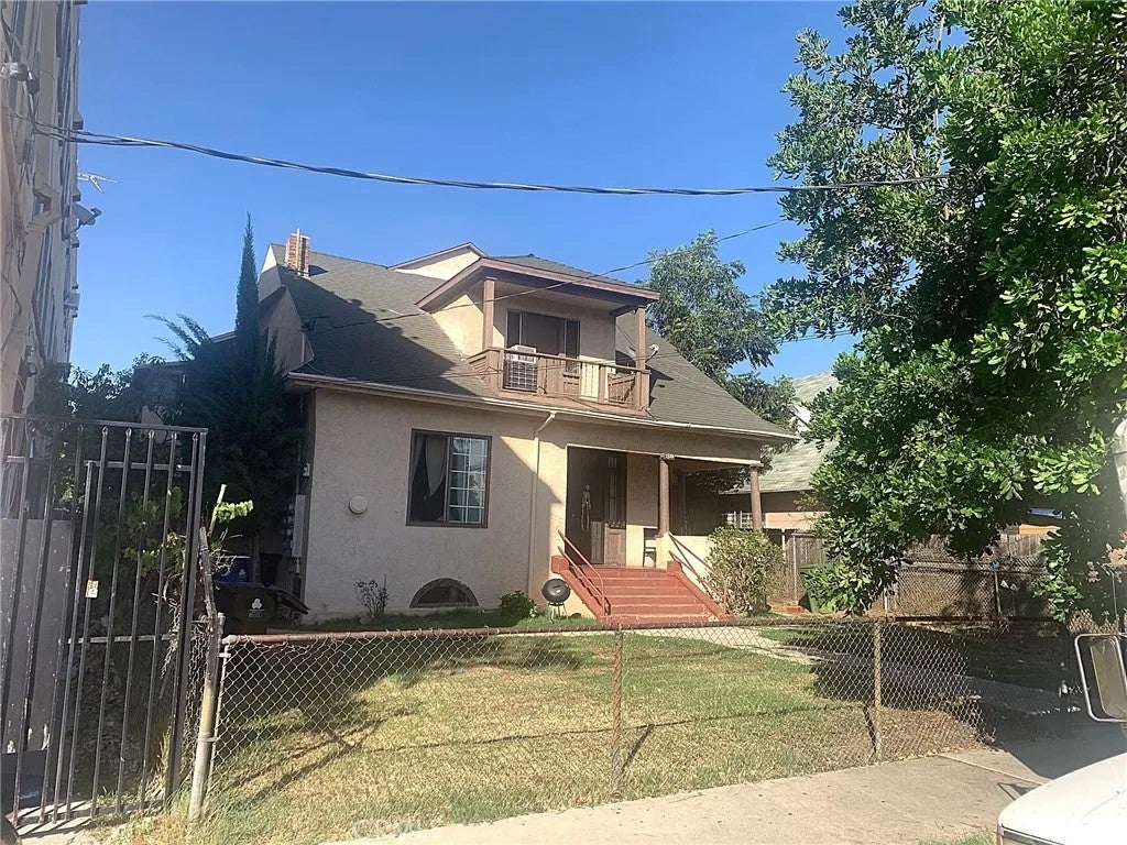 1835 W 12th