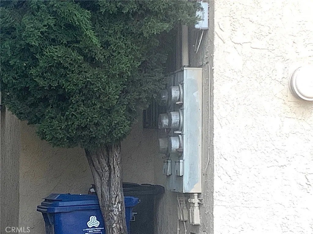 1835 W 12th