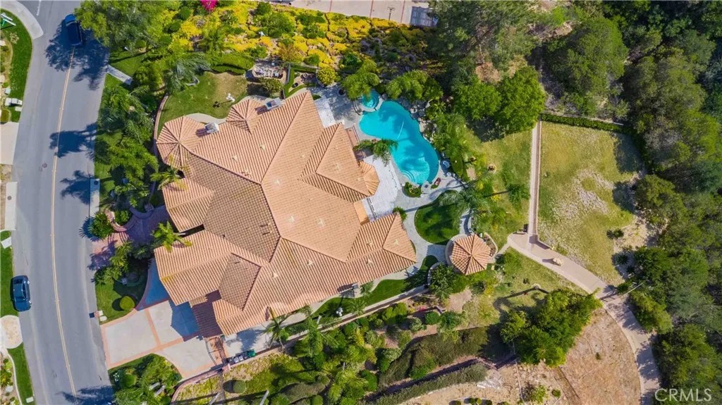 2809 Oak Knoll Drive