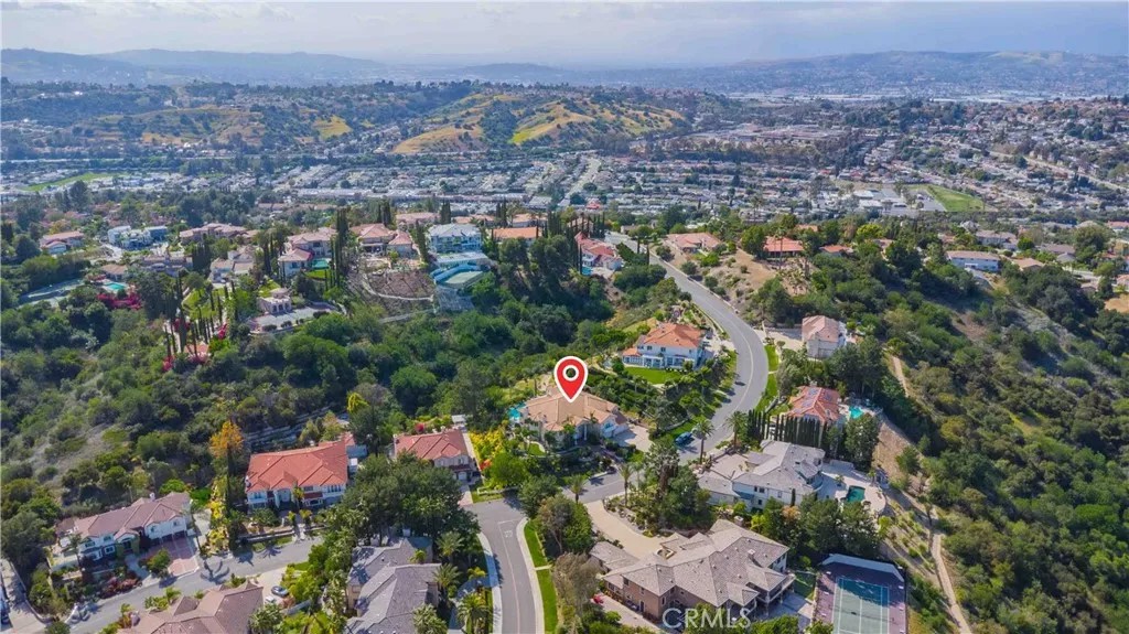 2809 Oak Knoll Drive
