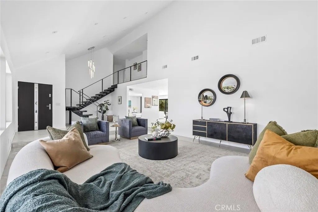 Photo of 20101 Greenbriar Drive, Tarzana, CA 91356 (MLS # BB25268089)