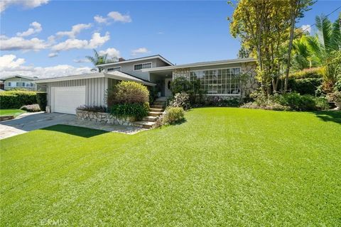 Photo of 4420 Conchita Way, Tarzana, CA 91356 (MLS # SR25271857)