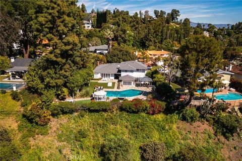 Tiny photo for 4420 Conchita Way, Tarzana, CA 91356 (MLS # SR25271857)