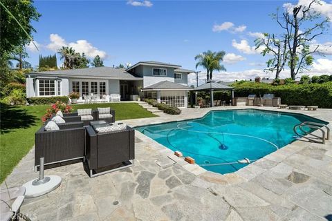 Tiny photo for 4420 Conchita Way, Tarzana, CA 91356 (MLS # SR25271857)