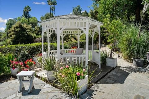 Tiny photo for 4420 Conchita Way, Tarzana, CA 91356 (MLS # SR25271857)