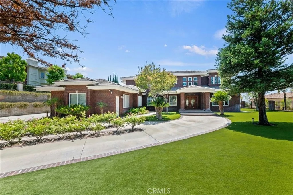 6975 Wyndham Hill Drive