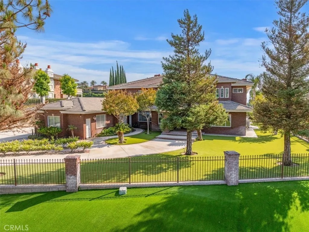 6975 Wyndham Hill Drive