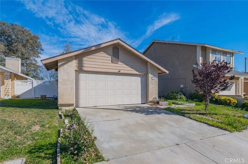 2727 Eagle Creek Place
