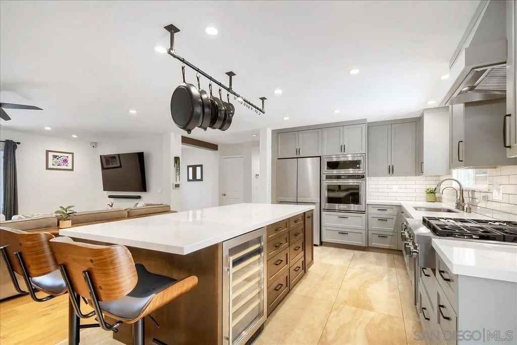 Photo of 10162 Sierra Madre Rd, Spring Valley, CA 91977 (MLS # 260016333)