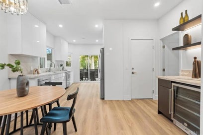 976 Sapphire Street San Diego CA 92109