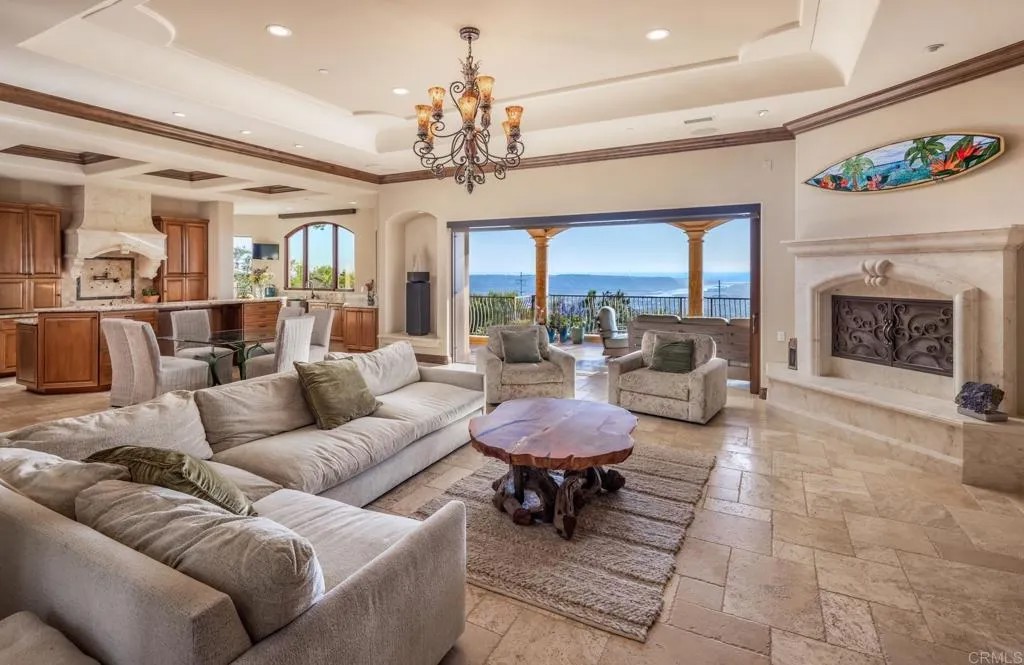 7133 Obelisco Circle