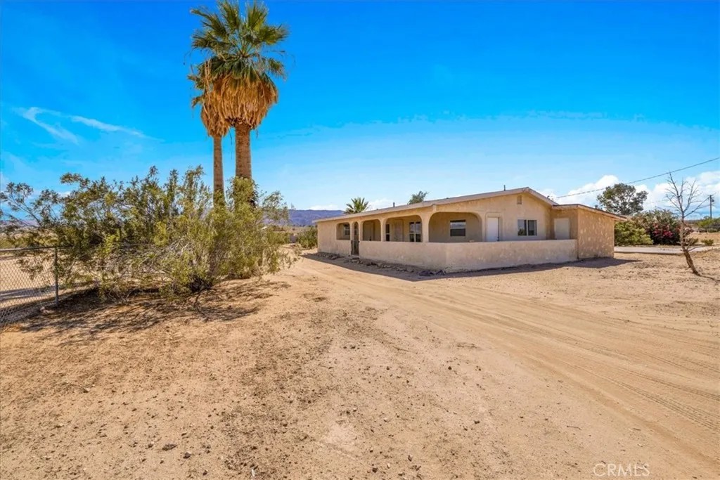 4611 Oasis