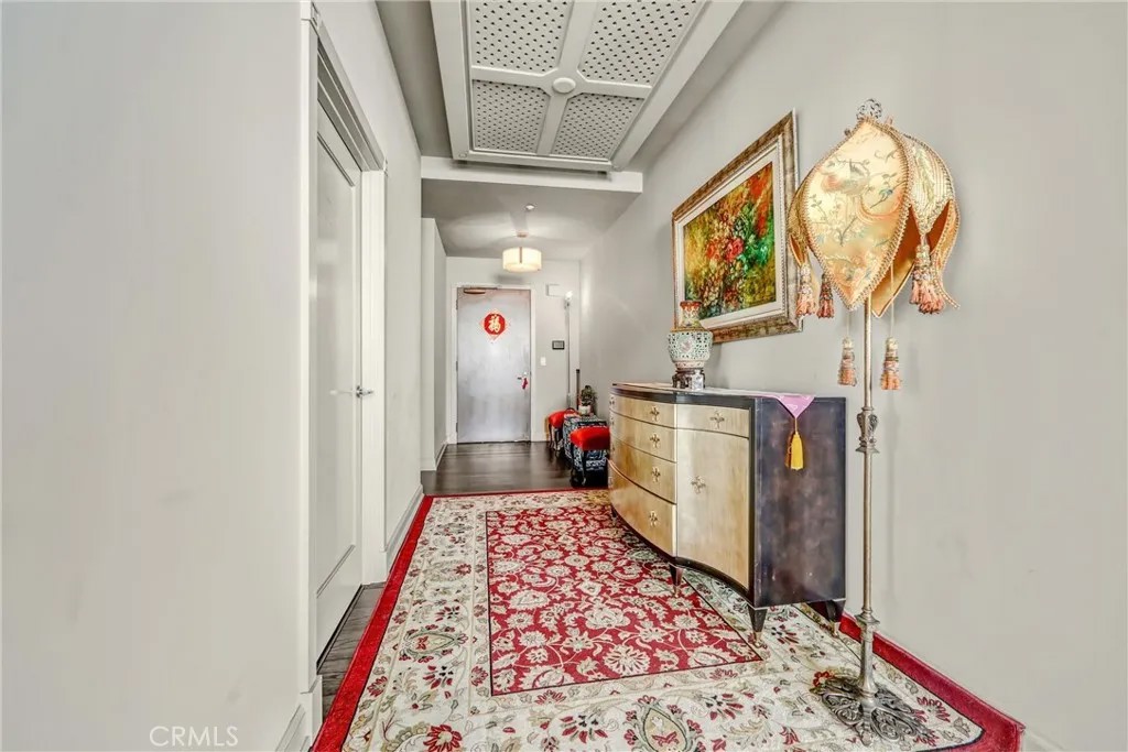 900 W Olympic Boulevard 50A