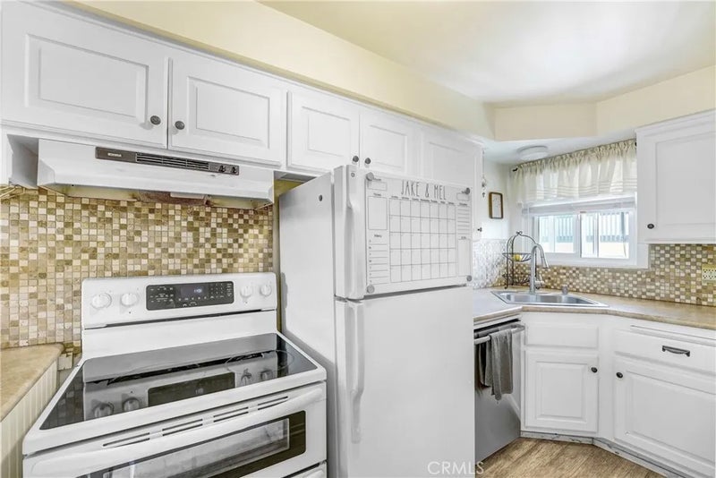 770 W Imperial Avenue 71