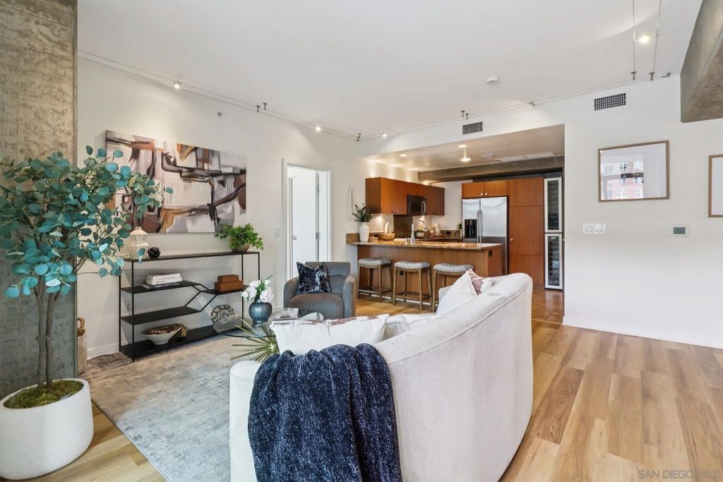 Photo of 800 The Mark Lane #607, San Diego, CA 92101 (MLS # 260007744)