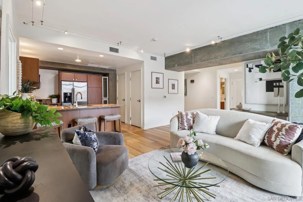 Photo of 800 The Mark Lane #607, San Diego, CA 92101 (MLS # 260007744)