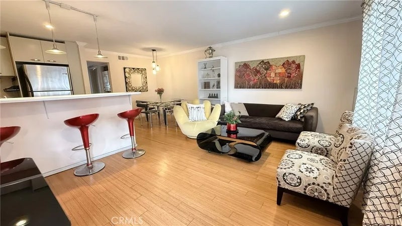 957 S Gramercy 203