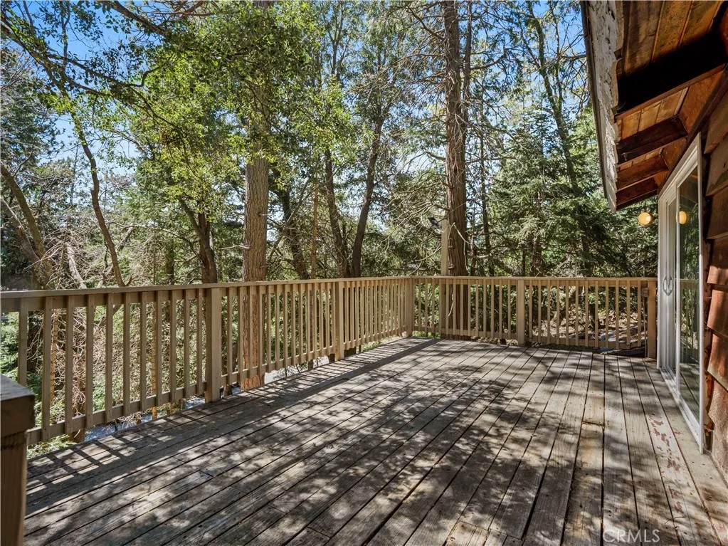 1155 Chateau Dr