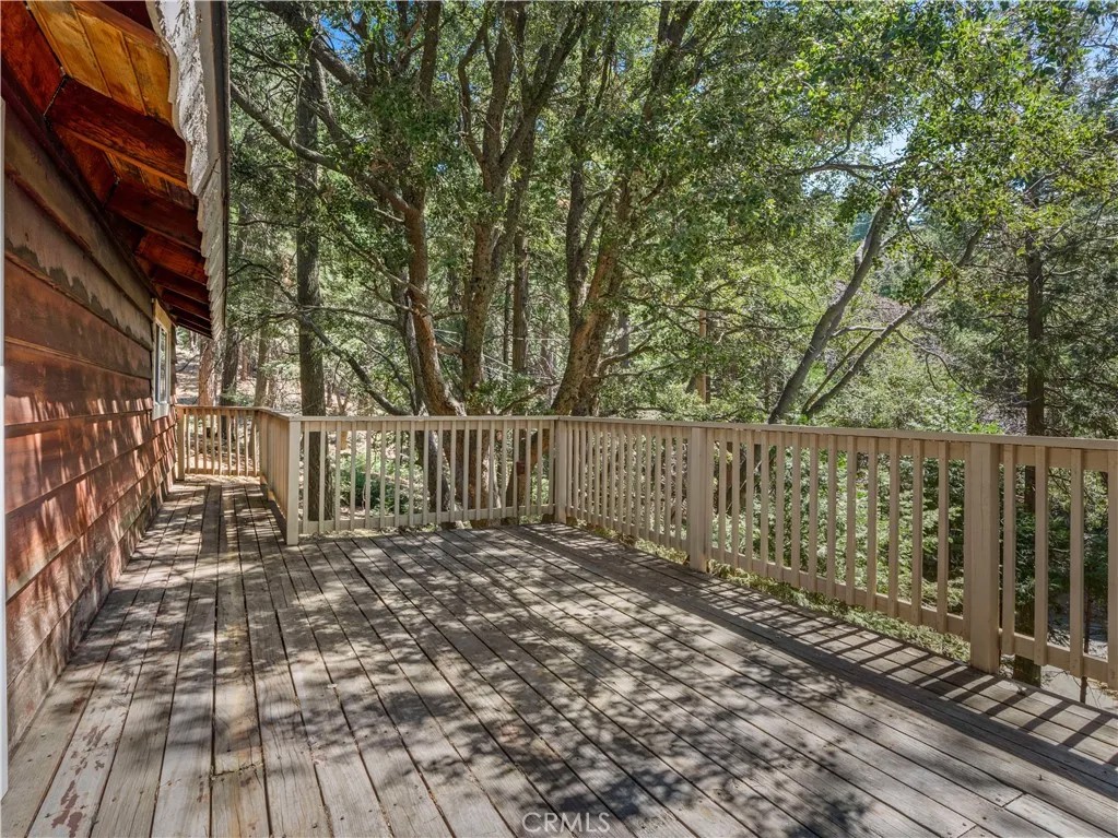 1155 Chateau Dr
