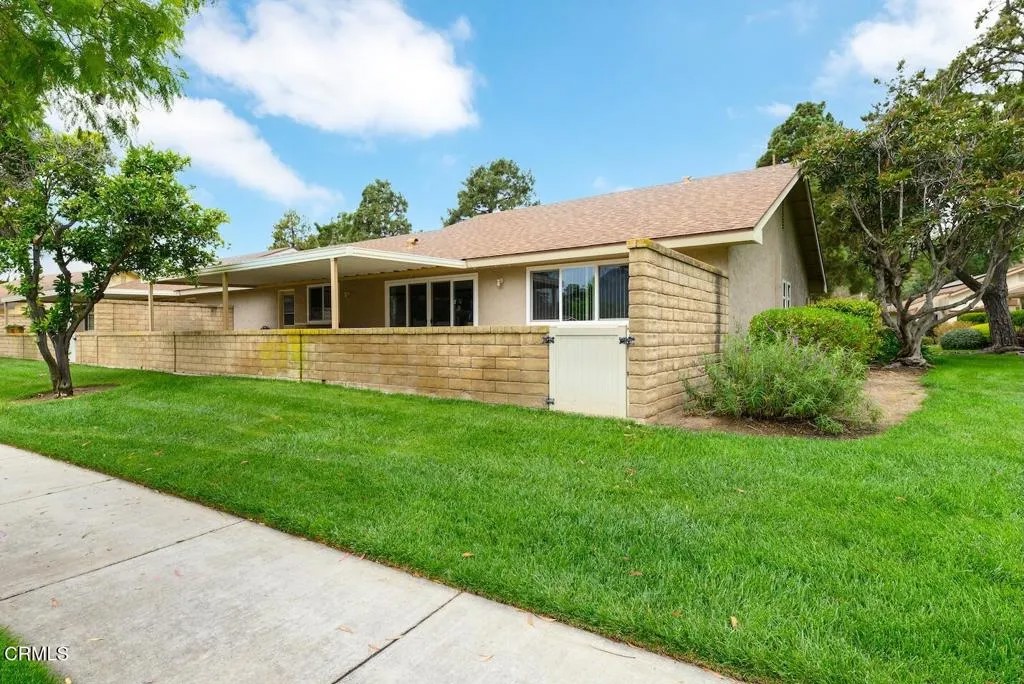 9210 Village 9