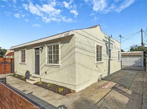 Tiny photo for 5712 Fishburn Ave, Maywood, CA 90270 (MLS # MB25248152)