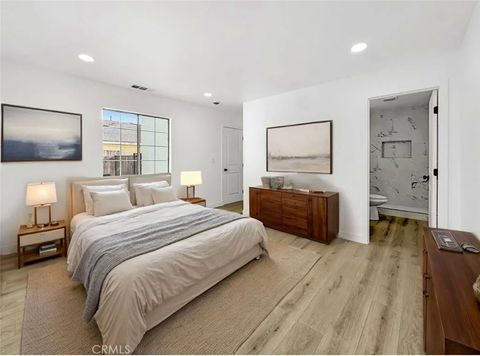 Tiny photo for 5712 Fishburn Ave, Maywood, CA 90270 (MLS # MB25248152)