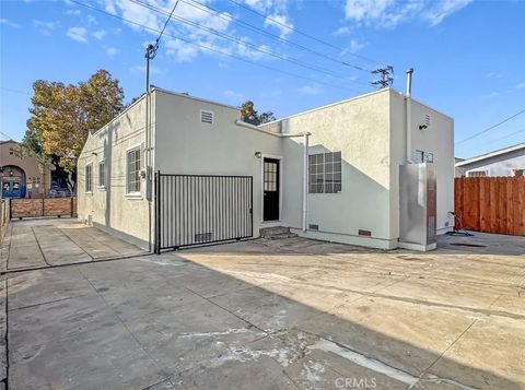 Tiny photo for 5712 Fishburn Ave, Maywood, CA 90270 (MLS # MB25248152)