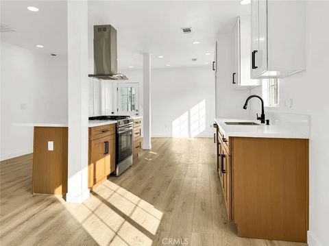 Tiny photo for 5712 Fishburn Ave, Maywood, CA 90270 (MLS # MB25248152)