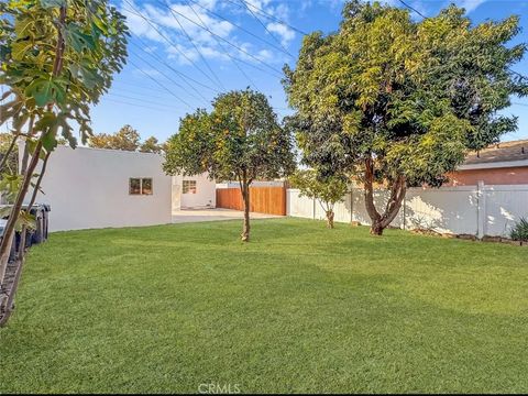 Tiny photo for 5712 Fishburn Ave, Maywood, CA 90270 (MLS # MB25248152)