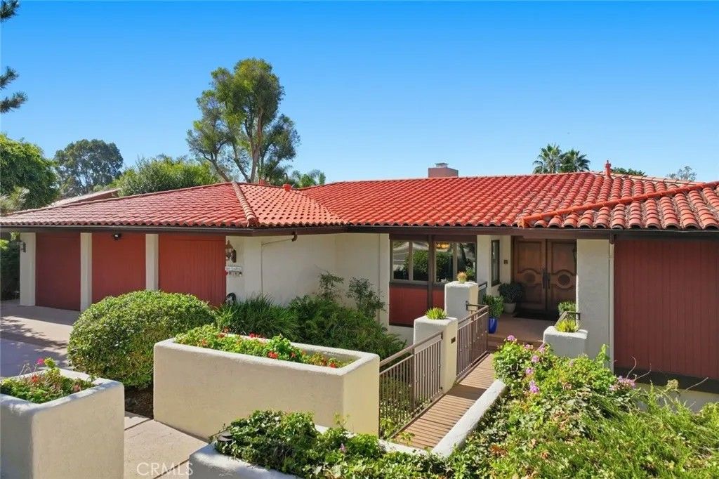 Photo of 1413 Via Coronel, Palos Verdes Estates, CA 90274 (MLS # PV26005688)