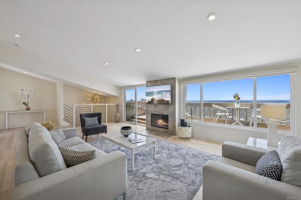 561 S Sierra Avenue 34