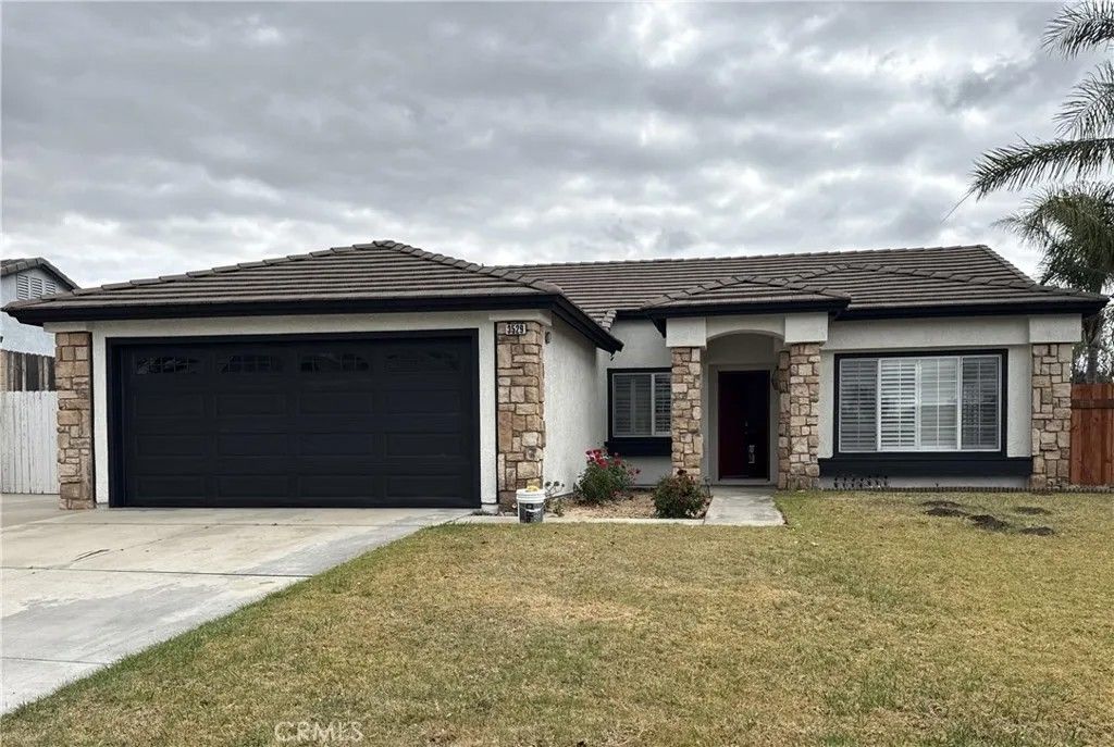 Photo of 3529 N Live Oak AVE, Rialto, CA 92377 (MLS # IV26093112)